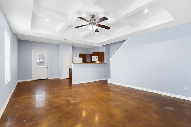Building Photo - 3 bedroom and 2.5 bathroom located in The Gardens at The Summit Subdivision