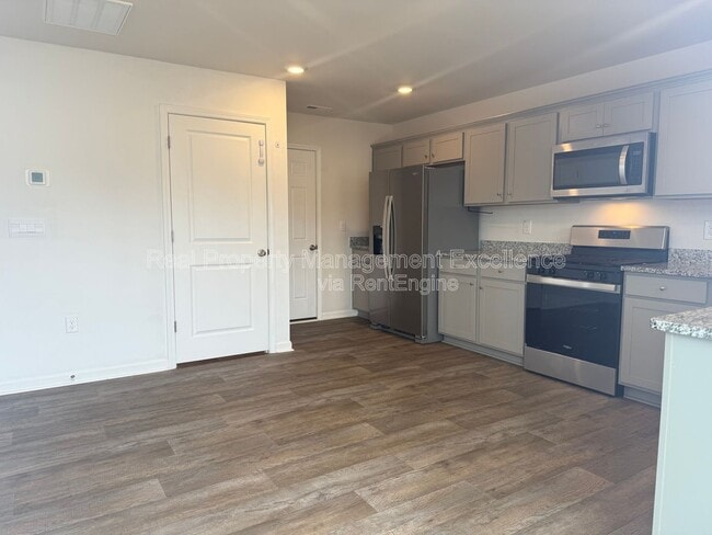 Building Photo - 3117 Pasile Ct