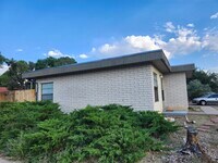 Building Photo - 1112 Zena Lona St NE