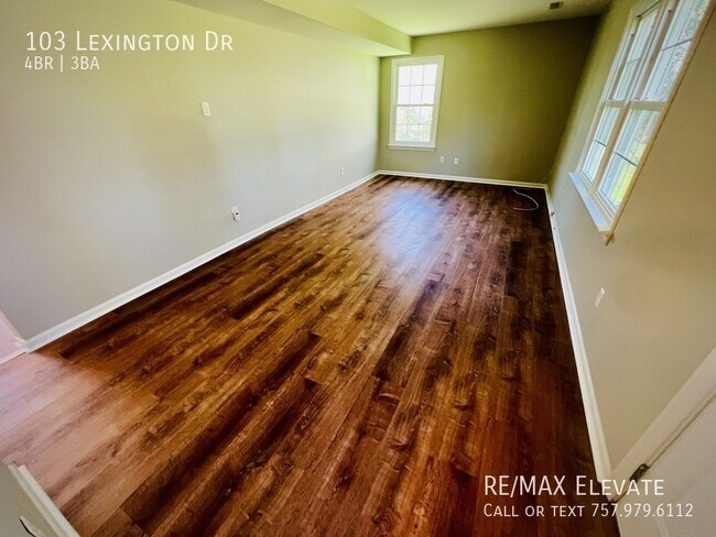 Building Photo - 103 Lexington Dr