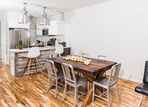 Building Photo - 188L