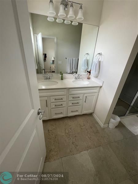 Building Photo - 2127 Appleton Cir S