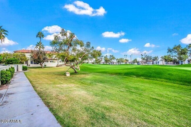 Building Photo - 8841 S 51st St