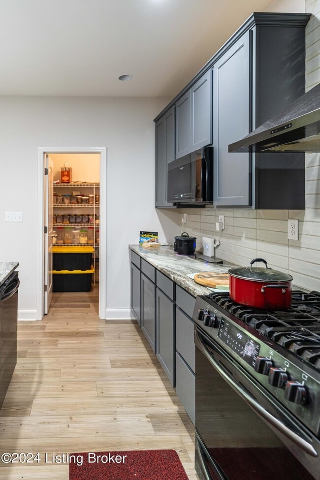 Building Photo - 213 Belden Trl