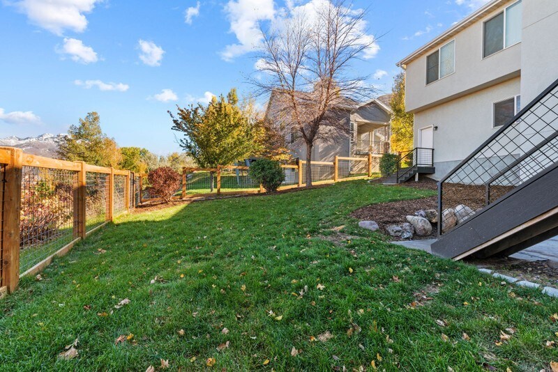 Building Photo - 339 Manti Dr