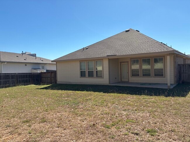 Building Photo - 4 Bed 3 Bath Home Location in The City of San Antonio