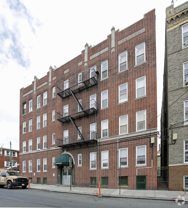 The Bergendy 1514 Bergenline Ave Union City NJ 07087 Apartment Finder