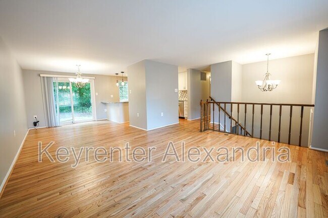 Building Photo - 5901 Beech Tree Dr