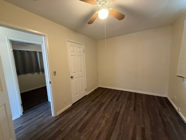 Building Photo - Unfurnished Pet Friendly 2 bed/1 bath - Wa...