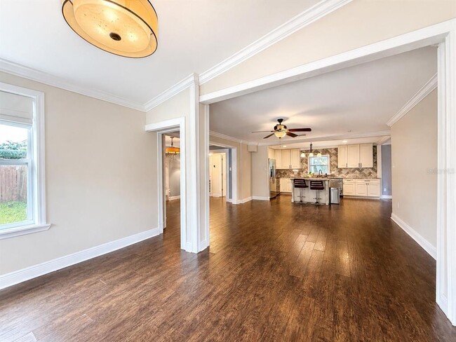 Building Photo - 3415 Grv St Cir