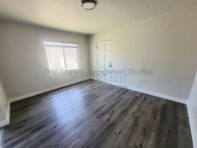Building Photo - 1307 W Shoshone St