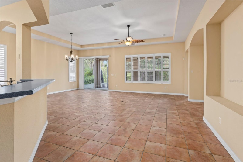 Building Photo - 1004 Regal Manor Way