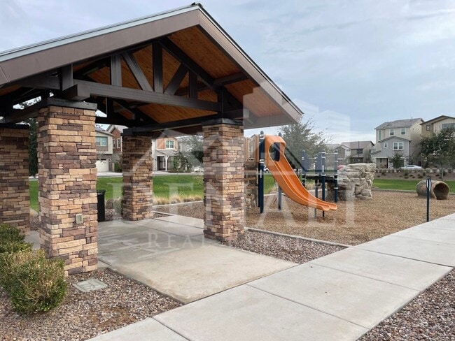 Building Photo - 731 W Winchester Dr