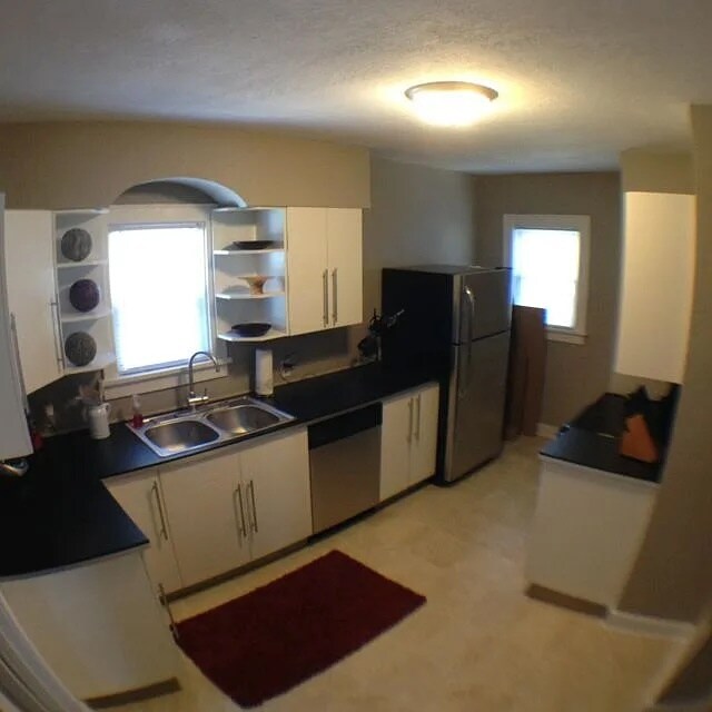 Building Photo - 1212 Fargo Ave