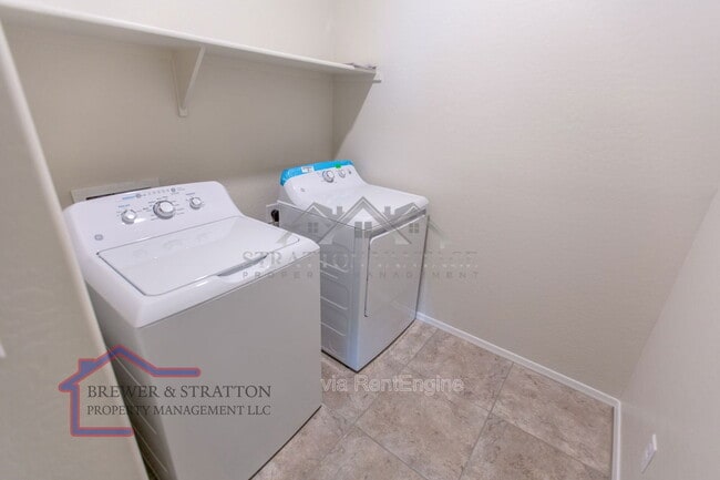 Building Photo - 44498 W Palo Aliso Way