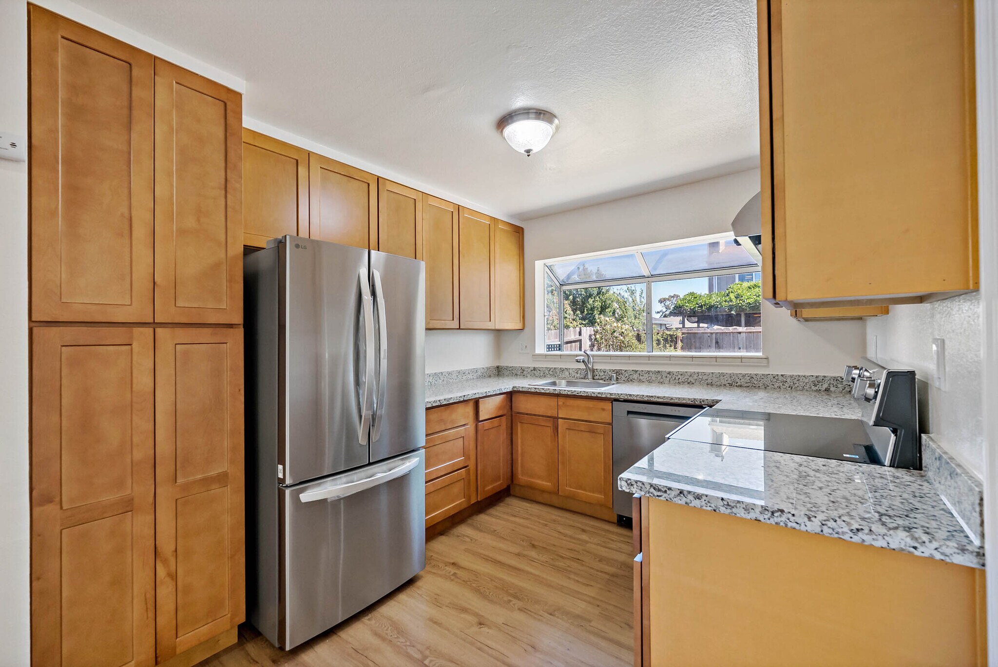 Building Photo - 1401 Prospect Way