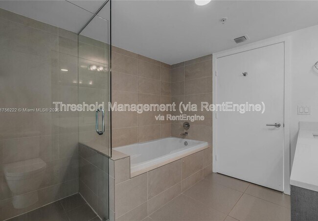 Building Photo - 6620 Indian Creek Dr