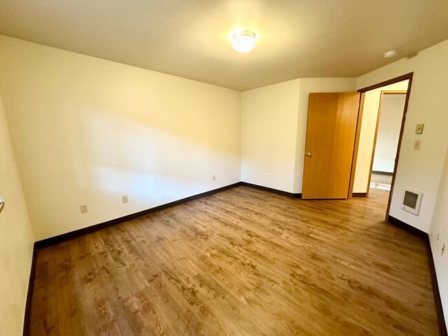 Building Photo - 808 Juniper Ave