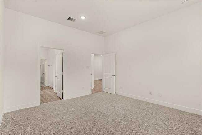 Building Photo - 16783 N Marie Vlg Dr