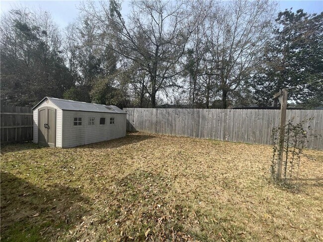Building Photo - 6882 Red Cedar Dr