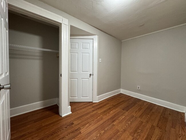 Building Photo - 339 5th St