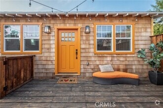 Building Photo - 4039 Clayton Ave W