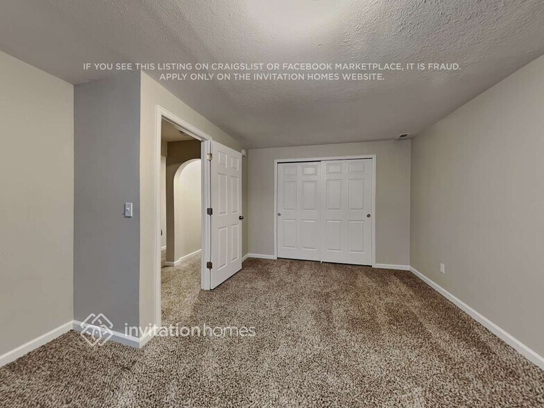 Building Photo - 2865 Leoti Dr