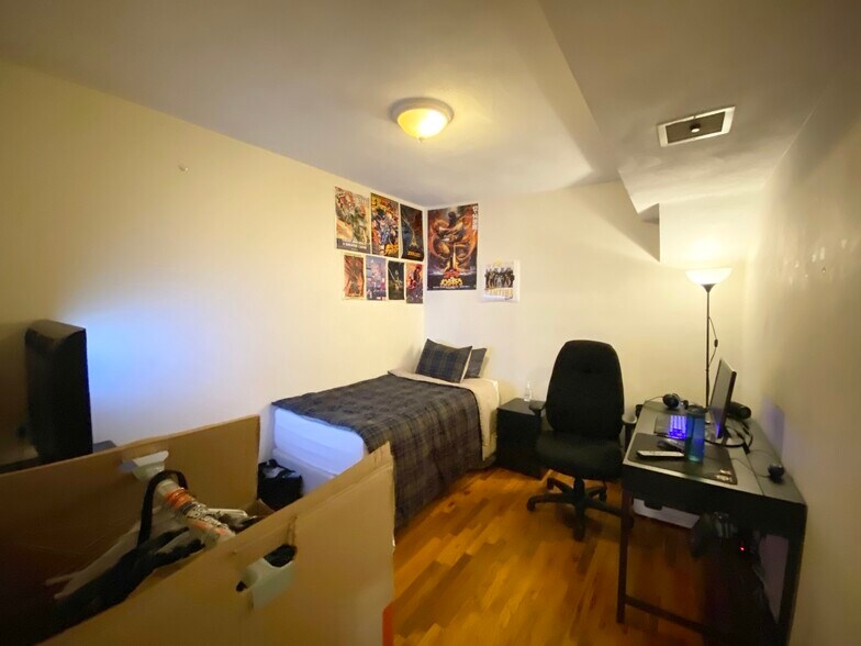 Building Photo - 840 Huntington Ave