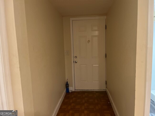 Building Photo - 416 Barbashela Dr