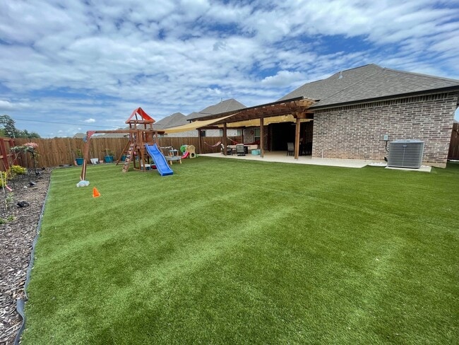 Building Photo - Gorgeous 3 Bedroom Home in Lucien Fields - Only 5 Years Old!