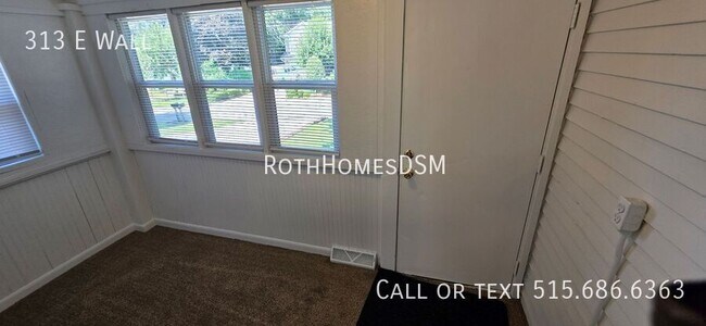 Building Photo - 313 E Wall-
