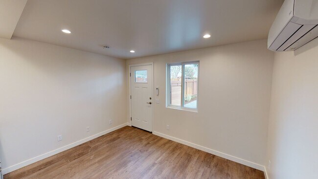 Building Photo - Updated Studio with Private Outdoor Space in Coronado!