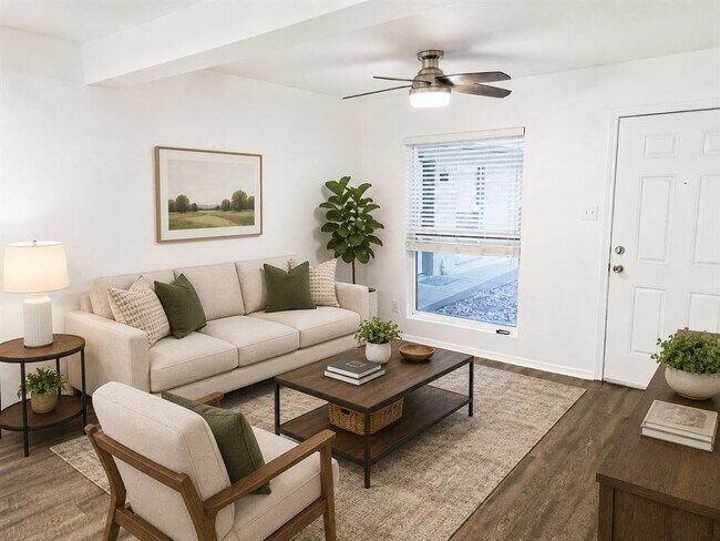 Building Photo - 2021 Bluebonnet Ln