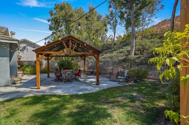 Building Photo - 28324 Medlar Dr