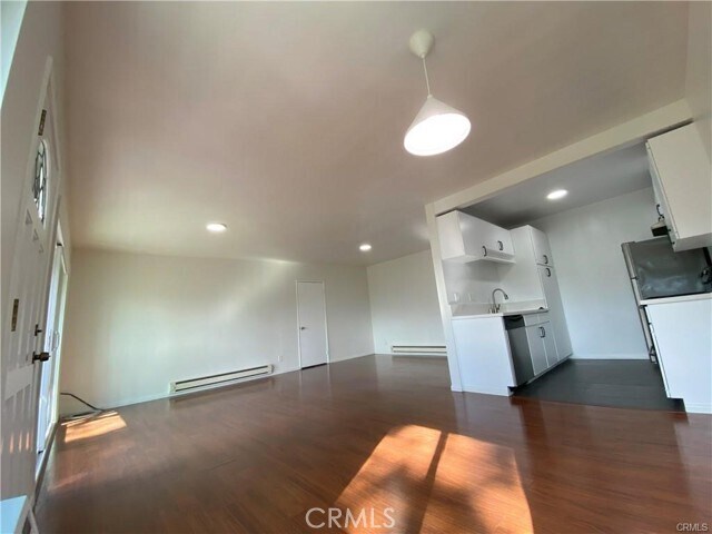 Building Photo - 322 Miraleste Dr