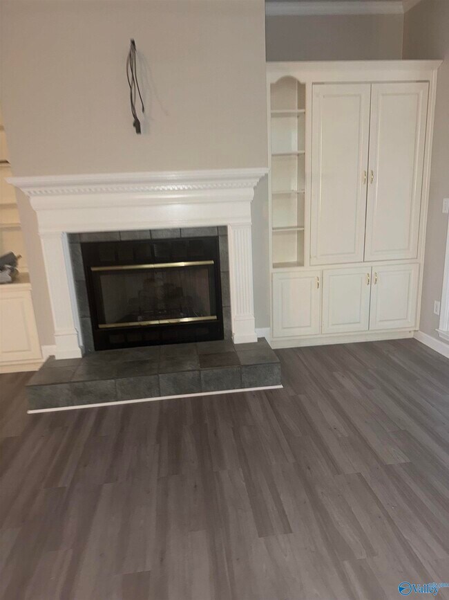 Building Photo - 113 Montrose Dr