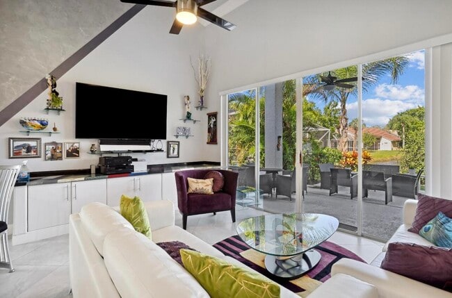 Building Photo - 7823 Bridlington Dr