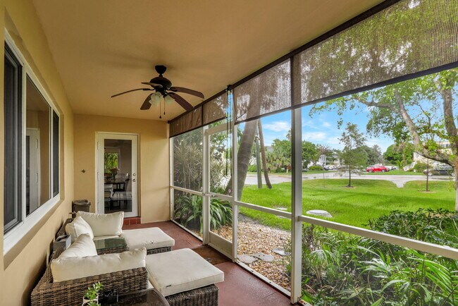 Building Photo - 2800 NE 28th St