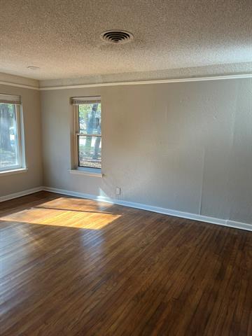 Building Photo - 501 Merrill Dr