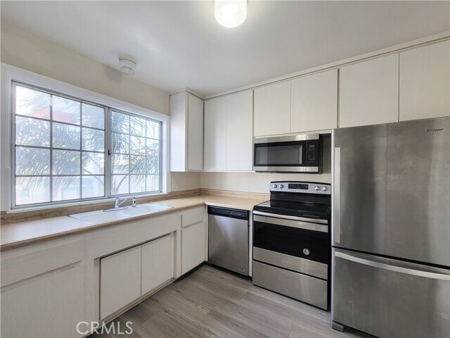 Building Photo - 21 Alamitos Ave