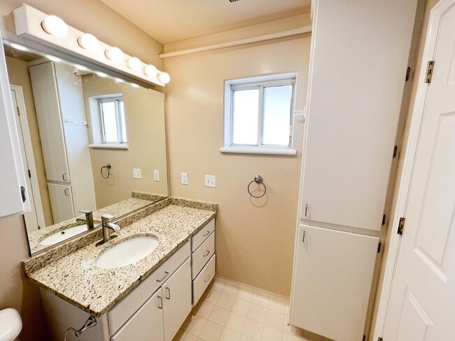 Building Photo - S207 Renovated Studio Apartment! Utilities Included!