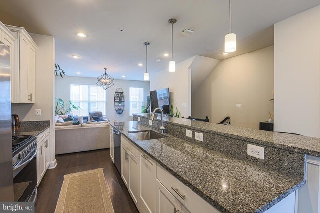 Building Photo - 7104 Druce Way