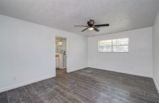 Building Photo - 2540 River Ridge