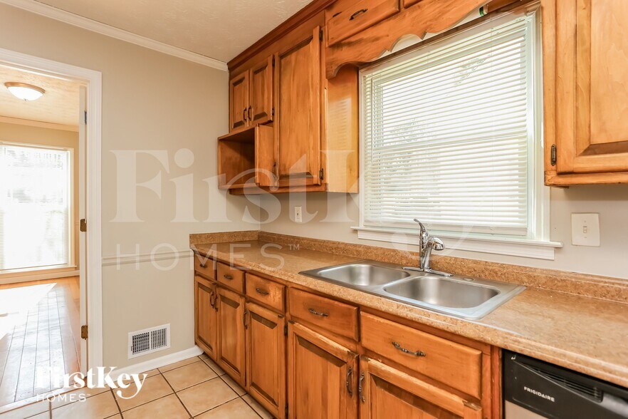 Building Photo - 2586 Kings Pistol Ct