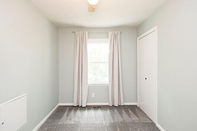 Building Photo - 930 Claudius Ct