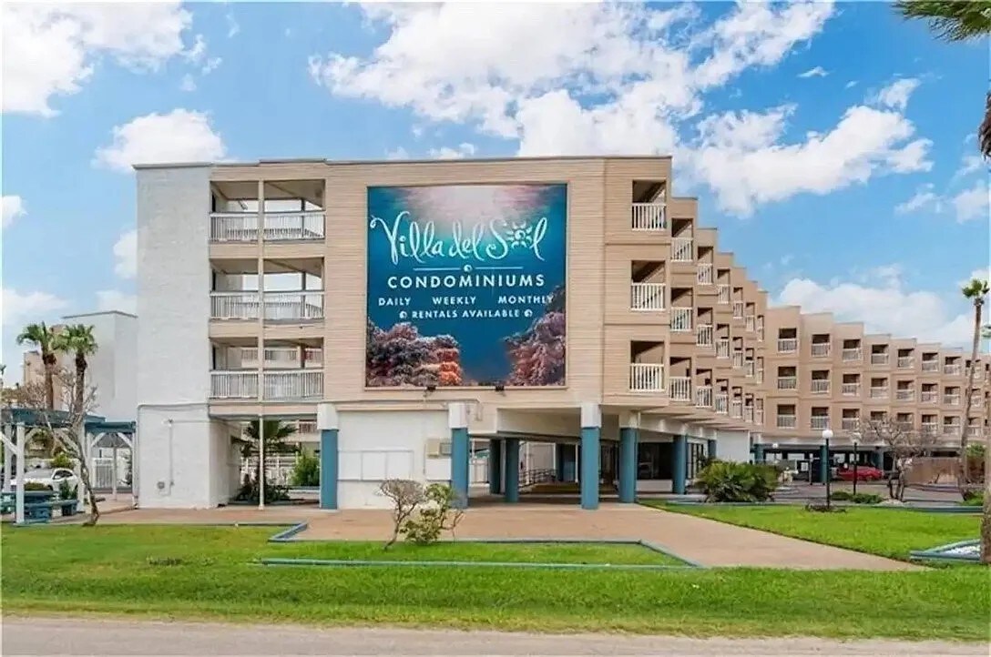 Building Photo - 3938 Surfside Blvd