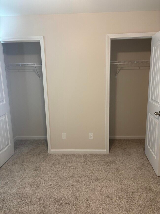 Building Photo - 1785 Snead Dr