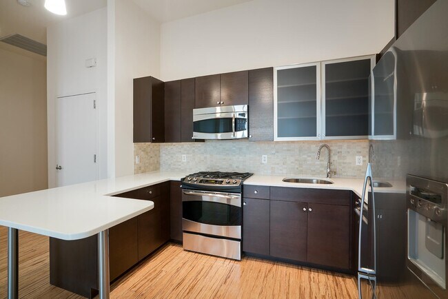 Building Photo - 232 Pavonia Ave