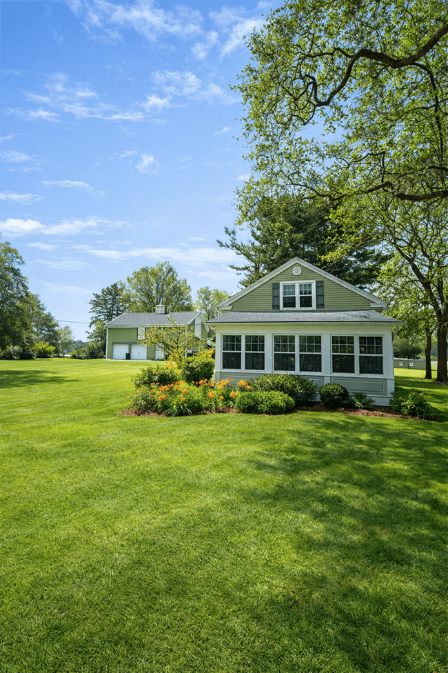 Building Photo - 4933 N Parma Rd