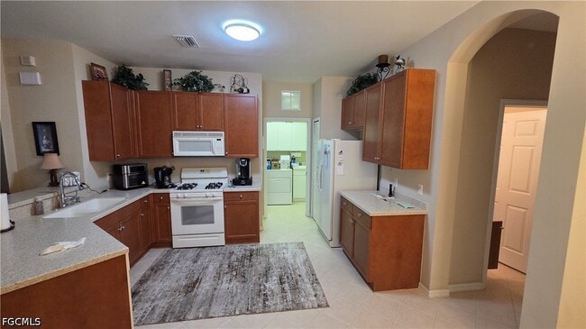 Building Photo - 9305 Aviano Dr